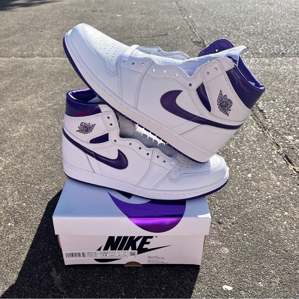 Women’s Nike Air Jordan 1 High Court Purple Metallic Size 12W / 10.5M New